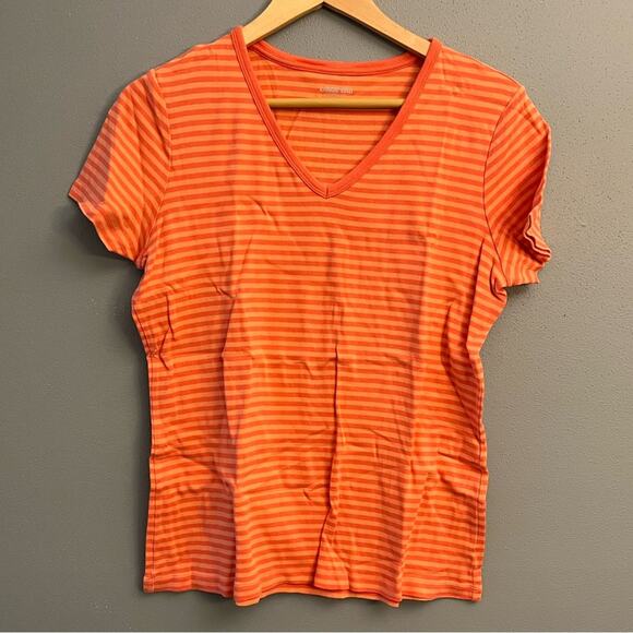 Lands’ End V-Neck T-Shirt - Picture 1 of 2